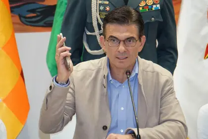 “No pienso dar un paso atrás ni para el impulso”: Paz descarta anular sus medidas y se estrella contra la dirigencia sindical