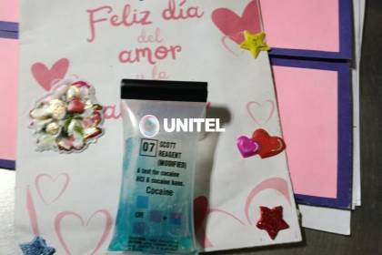 Droga camuflada en ‘tarjetas de amor’ pretendía ser enviada por correo, dice la Policía