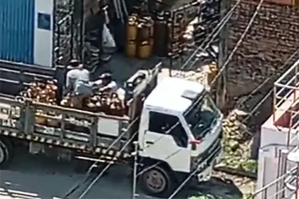 Video: Denuncian acopio masivo de garrafas de gas en un domicilio particular en Santa Cruz