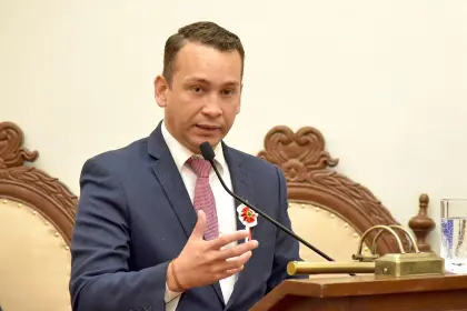 Saucedo dice que el ministro de Justicia tiene un sentencia “debidamente ejecutoriada” que no se registró por la “omisión” de un juez