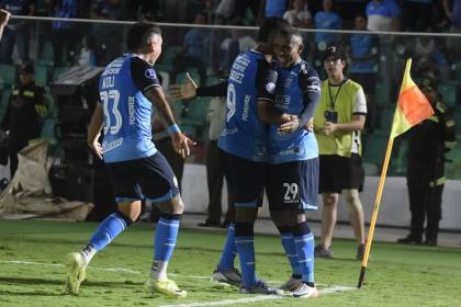 Blooming responde a las críticas por las luminarias en el Tahuichi ¿Habrá sanción?