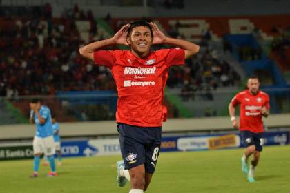 Wilstermann golea a Blooming con doblete de Bobadilla 