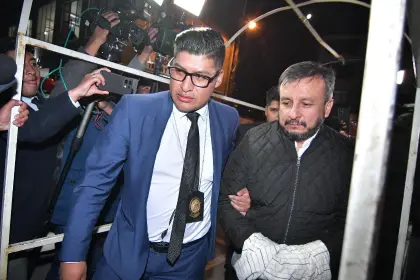 Tras prestar su declaración, el exministro Medinaceli es trasladado a celdas policiales