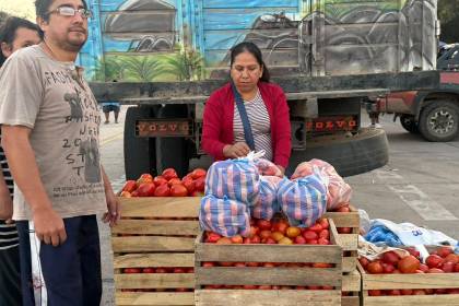 Bloqueos causan pérdidas Bs 500.000 por día al sector productor de los valles cruceños, señala dirigente