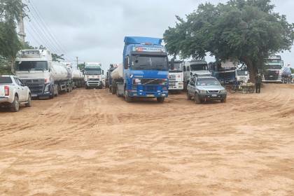 Transporte confirma bloqueo de carreteras y marchas este lunes y advierte con movilizaciones indefinidas