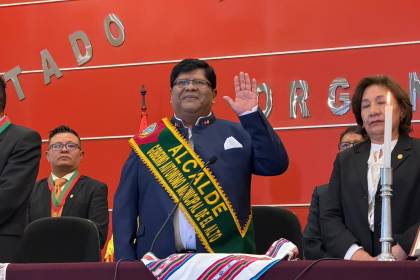 Eliser Roca jura como alcalde de El Alto, la segunda ciudad más poblada de Bolivia 
