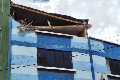 Se registra una explosión con incendio en un edificio de La Paz y reportan al menos una persona herida