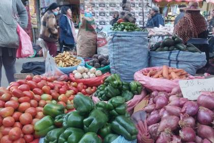 Heladas provocan subida de precios en Cochabamba: La caja de tomate pasó de Bs 40 a Bs 100