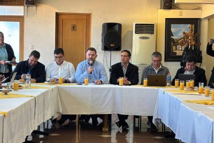 El Gobierno y Confeagro trazan ruta para reactivar el agro tras los bloqueos; el plan se conocerá la próxima semana