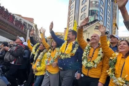Doria Medina cierra su campaña electoral con una caminata en La Paz