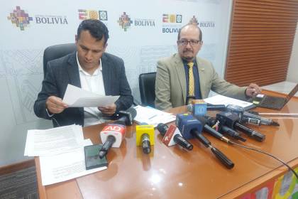 ATT y DGAC dicen que “no se va a afectar la venta de pasajes aéreos en bolivianos” 