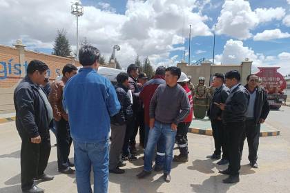 Combustible: Choferes anuncian inspecciones “sorpresa” a surtidores de La Paz y El Alto