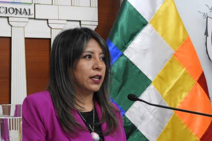 Nadia Cruz renuncia al Viceministerio de Igualdad de Oportunidades un día después de solidarizarse con Evo Morales