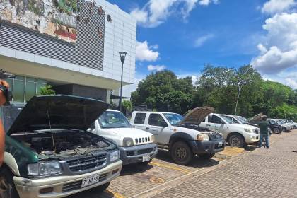 Alcaldía de la capital cruceña reporta 60 vehículos municipales varados por la gasolina ‘desestabilizada’ 