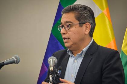 Vocero dice que líderes políticos sociales y empresariales fueron invitados al encuentro nacional y no se descarta tratar la ley 1720 