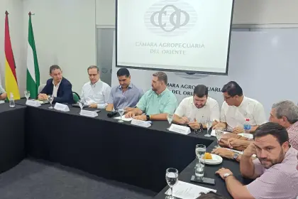 Agropecuarios y Gobierno sostienen una reunión para analizar temas de productividad y sobre combustible