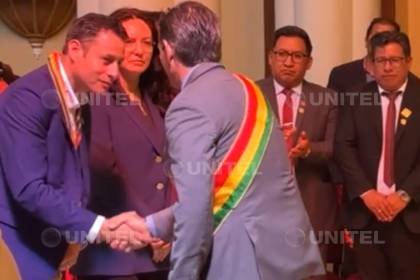 Un apretón de manos: Paz y Lara coinciden en el Te Deum por la gesta libertaria de Oruro