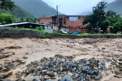 La Paz: Mazamorra afecta a 16 comunidades en La Asunta y obliga a suspender clases, reporta la Alcaldía 