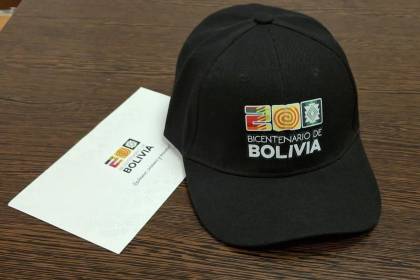 Microempresarios dicen que pedirán la renuncia del ministro de Desarrollo Productivo por las gorras chinas 