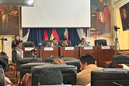 Asamblea Departamental de La Paz define directiva ad hoc para encaminar la nueva legislatura