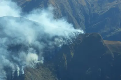 Parque Carrasco: Tras cinco días, controlan incendio en la zona donde vive el oso jukumari