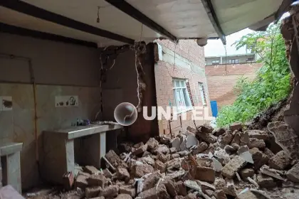 Cochabamba: Cae el muro de una casa por las lluvias y hay más viviendas con riesgo de colapsar