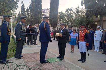 Con el traslado de los restos del héroe Esteban Arze, Cochabamba inicia actos para celebrar su efeméride