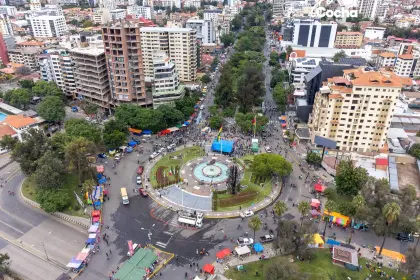 Cochabamba vive una jornada deportiva y ambiental por el Día del Peatón