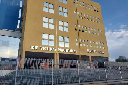 Hombre muere tras llegar a un hospital con una herida de arma blanca en el tórax, su esposa fue aprehendida