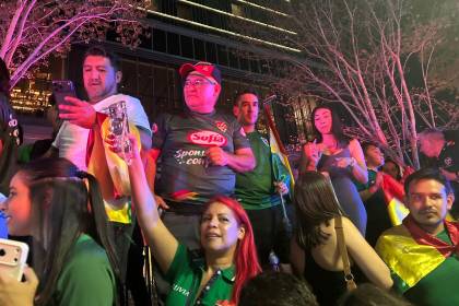 En vivo: Mira el ‘Banderazo’ de la hinchada boliviana en Monterrey en apoyo a la Verde