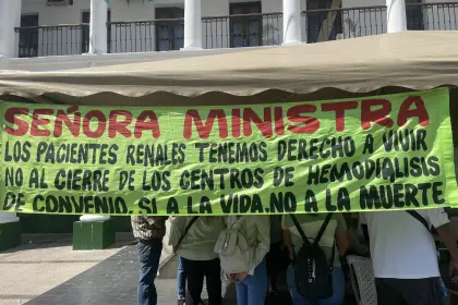 Pacientes renales, en alerta: Colegio Médico dice que la falta de pago a centros de diálisis es en todo el país