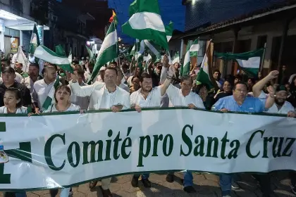 Comité pro Santa Cruz exige al Gobierno “mano dura” contra los bloqueos y aprehender a Evo Morales