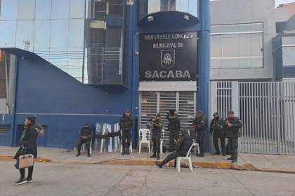 10 días de vigilia por la alternancia en el Concejo de Sacaba, se espera que sesionen este martes