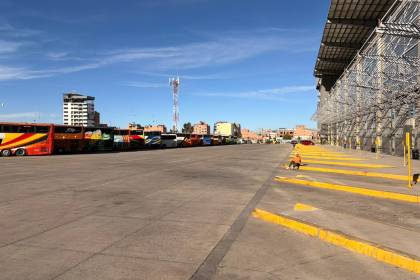 Choferes de El Alto piden al Gobierno intervenir puntos de bloqueo debido a los perjuicios