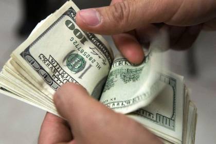 El dólar oficial baja por quinta vez consecutiva: ¿Cuál es la cotización para este martes 11 de agosto?