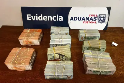 Miles de dólares procedentes de Bolivia pretendían ser ingresados a Chile “de contrabando”, señala la Aduana de Arica