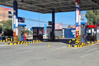 Ante quejas por falta de combustible en Cochabamba, la ANH dice que hubo sobredemanda por ‘especulaciones’