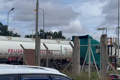 Este jueves vence plazo para que YPFB explique a la ANH por la demora en el ingreso de cisternas a Palmasola