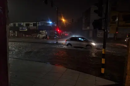 Una tormenta eléctrica sorprendió a la capital cruceña