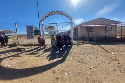 Bajo fuerte resguardo policial, trasladan al penal de Chonchocoro al reo que mató con 107 puñaladas a otro interno en El Abra