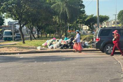 Basura se incrementa hasta un 30% en la capital cruceña por fiestas de fin de año, dice gerente de Emacruz