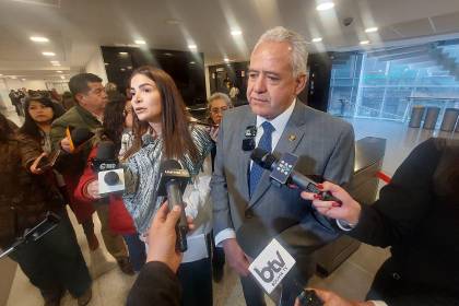 Diputados presentan un proyecto de ley de inversiones alternativo al presentado por el Gobierno