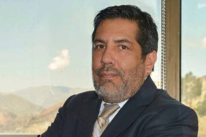¿Qué se sabe sobre la renuncia del director de la ANH? 