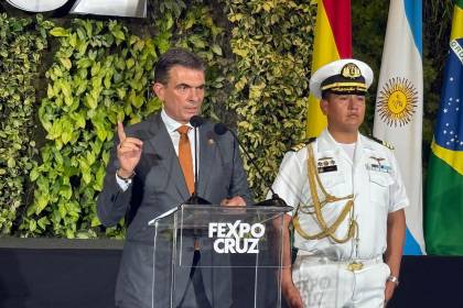 En Expocruz, Rodrigo Paz anuncia que presentará la licitación del Hub de Santa Cruz para fin de mes