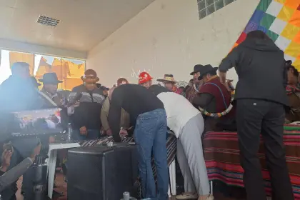 Gobierno y COB acuerdan nuevo decreto manteniendo el fin de la subvención a los hidrocarburos