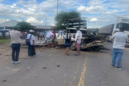 Accidente fatal: Un muerto deja el choque frontal entre dos camiones en Cotoca