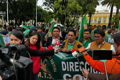 MTS reitera en Cochabamba la invitación a Andrónico para que sea su candidato presidencial; Evo fue descartado