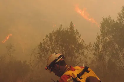 Incendio en Tarija: Un hombre está en coma inducido tras quedar con casi todo el cuerpo quemado