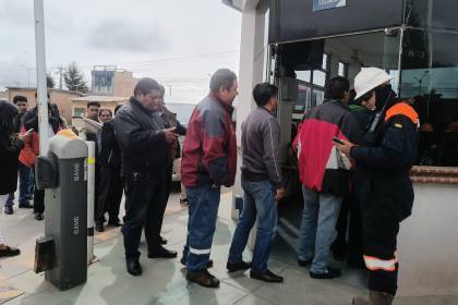 YPFB, ANH y transportistas inspeccionan la planta de Senkata para la verificación de la calidad de la gasolina 
