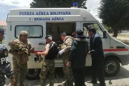 Ataque de contrabandistas: La turba se llevó uno de los cinco vehículos incautados; hallaron casquillos de proyectiles 